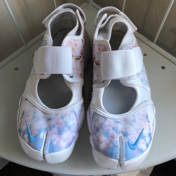 ❗️SOLD❗️Nike Air Rifts - Picture 5 of 5